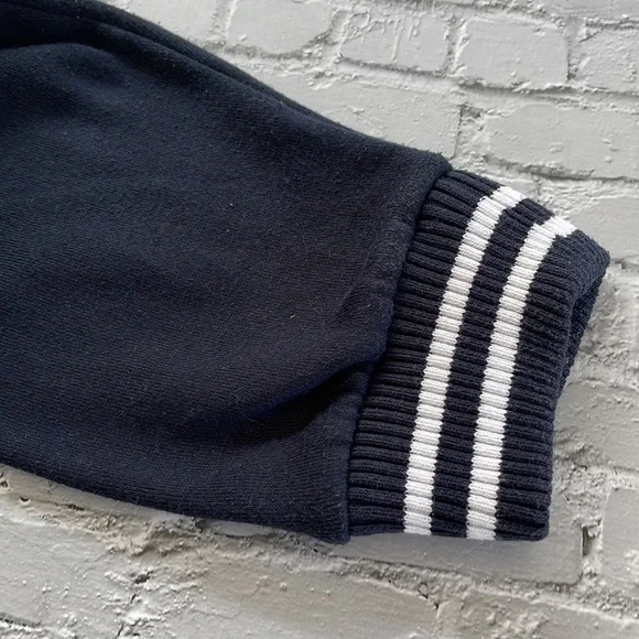 LOONEY TUNES | Tweety Bird navy fleece crew neck sweater - Picture 6 of 7